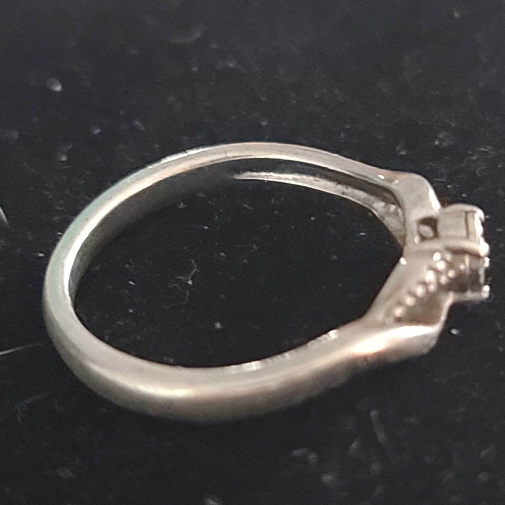 Diamond Ring - Picture 3 of 11